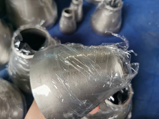 Άκρη-ενώνοντας στενά ομόκεντρος μειωτής ASME B16.9 SCH40 1 X 3/4 συναρμολογήσεων A321 WP321