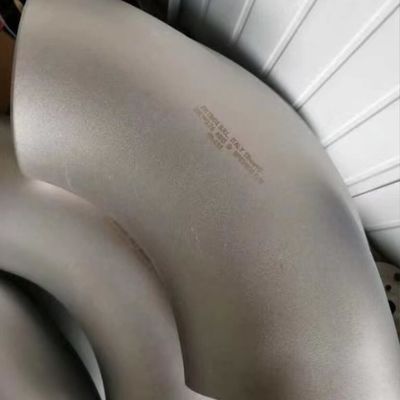 Αγκώνας 90D ASTM A234 WP1 1/2' για το πετρέλαιο νερού και τη βιομηχανική βιομηχανία ναυπηγικής εγκαταστάσεων παροχής ύδατος φυσικού αερίου