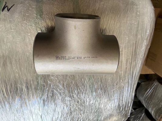 Ανοξείδωτου σωληνώσεων ίσο γράμμα Τ UNS S32205 SCH40 ASME B16.9 ανοξείδωτου τοποθετήσεων διπλό